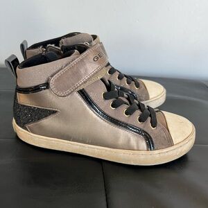 Geox Kids' Tan and Black High-Top Sneakers